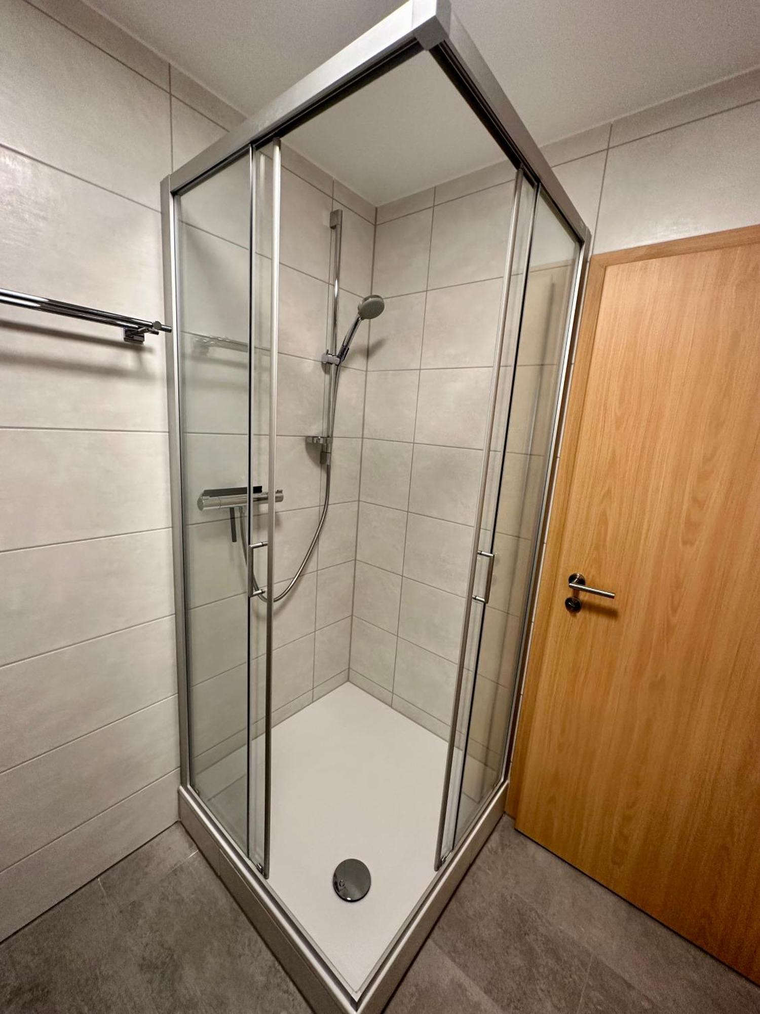 Gaeste-Appartement-Kirsammer Eningen unter Achalm Exterior photo